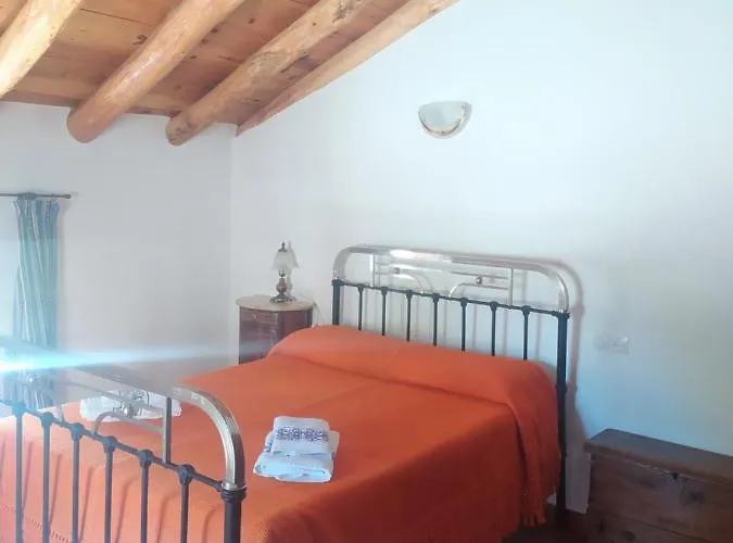 Casa Rural El Cortijo Nuevo, En El Cerezo
